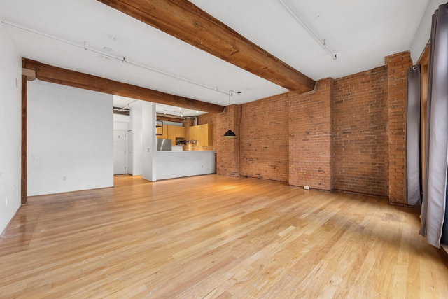 406 - 518 Beatty Street