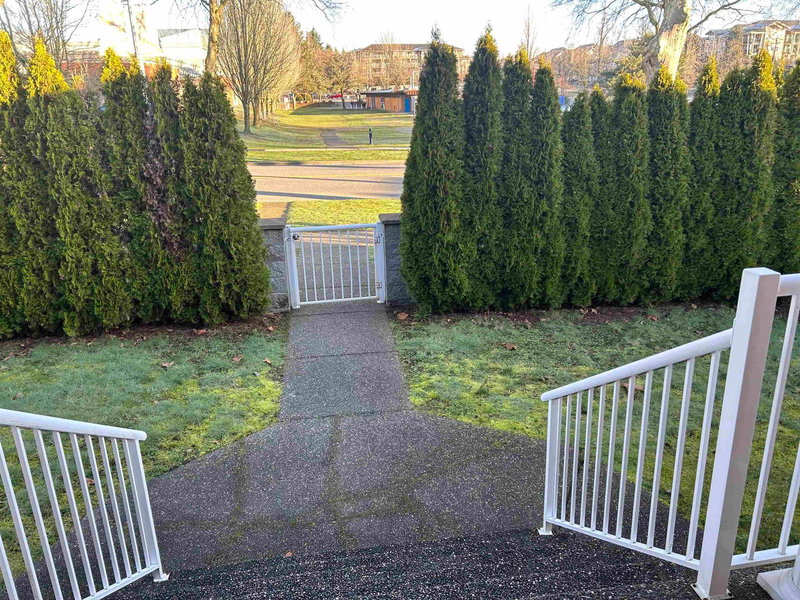 Ground Level - 5510 Rumble St., Burnaby, V5J 2C1 | Image 2