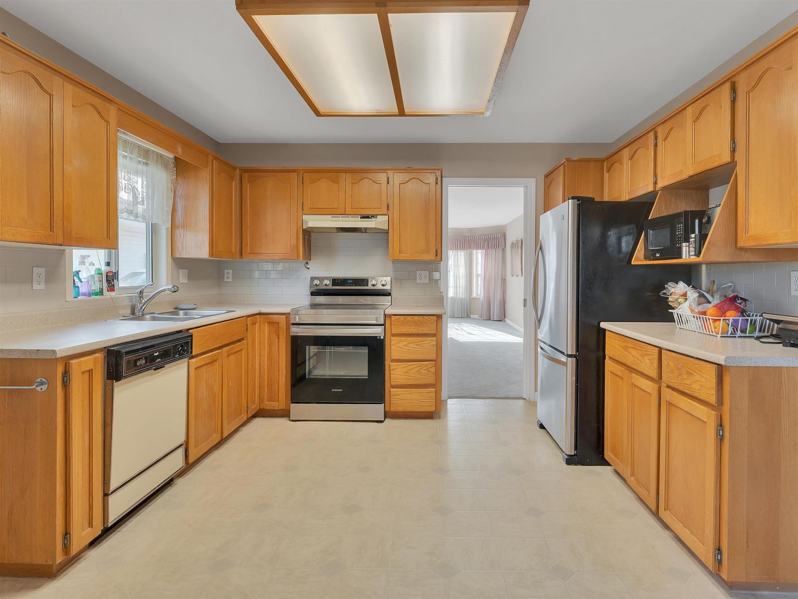 Listing Image 9