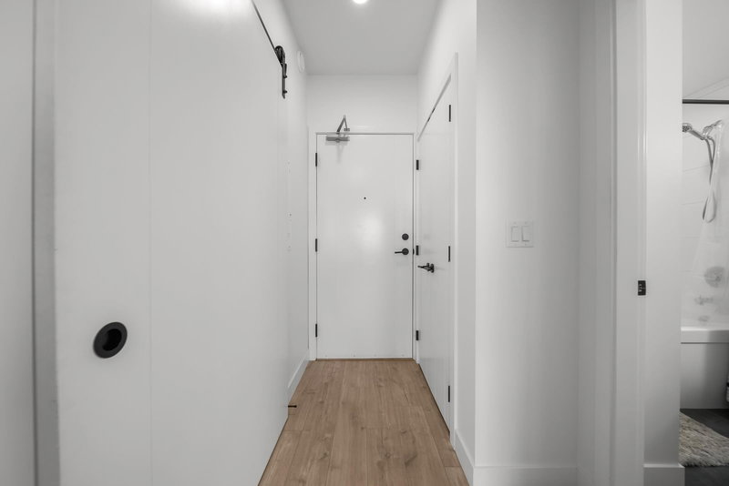 414 - 32838 Landeau Place, Abbotsford, V2S 0M6 | Image 3