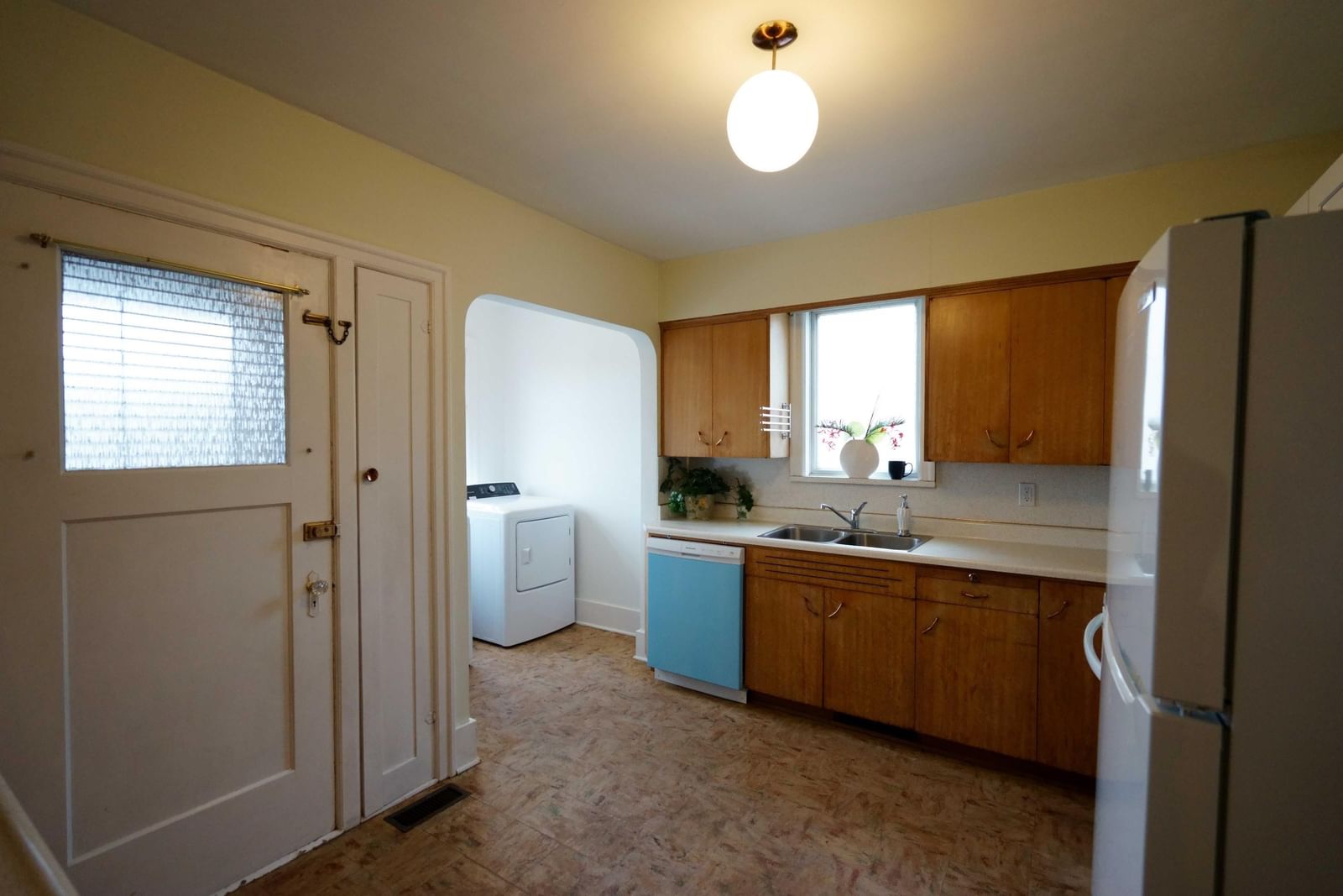 Listing Image 12