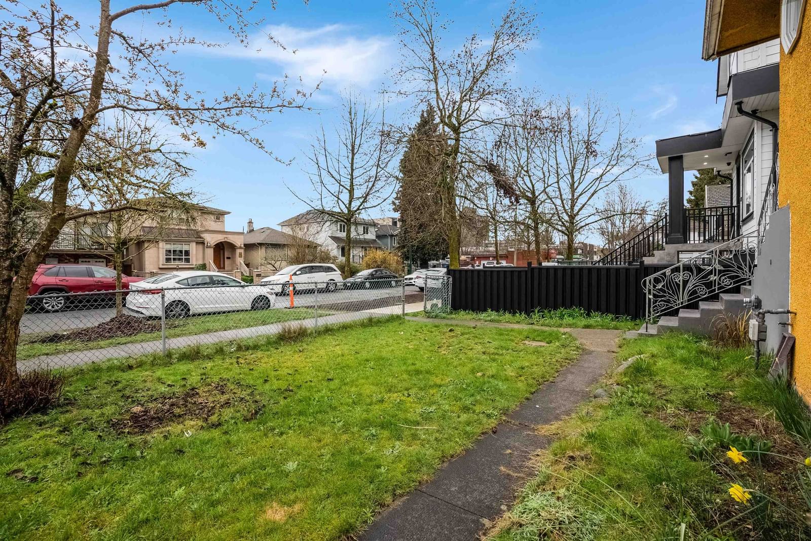 Listing Image 12