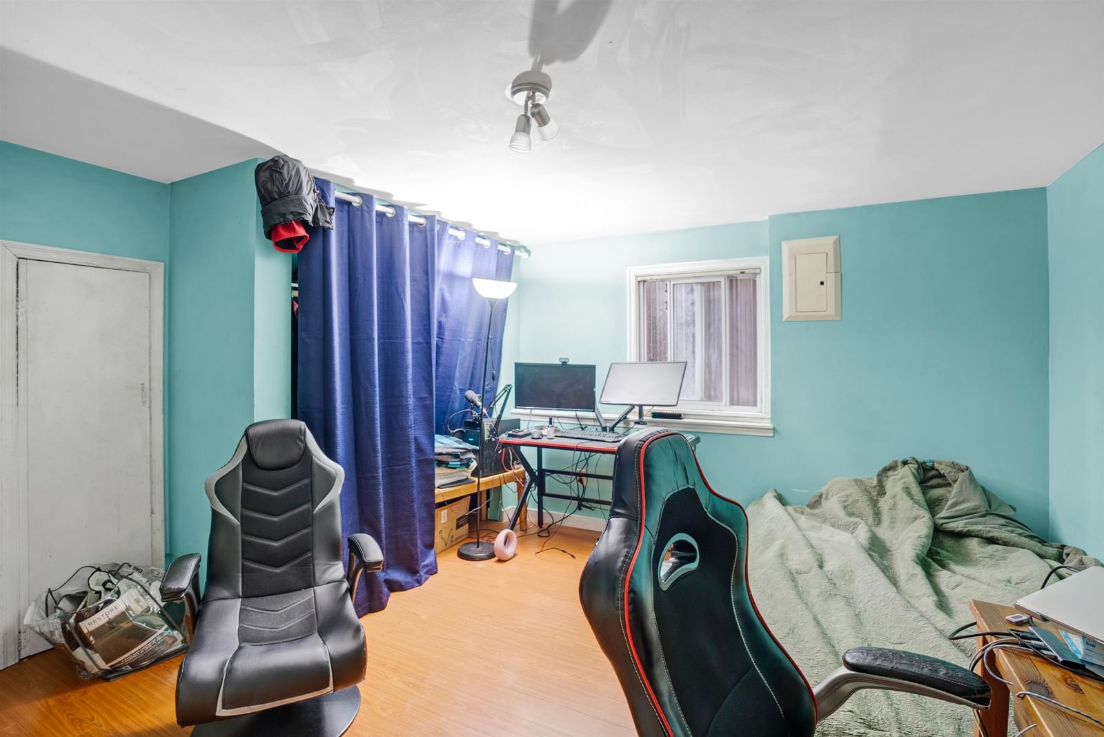 Listing Image 37