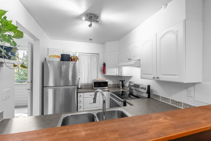 35 - 2978 Walton Avenue