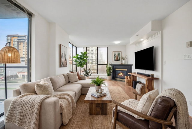 602 - 8180 Granville Avenue