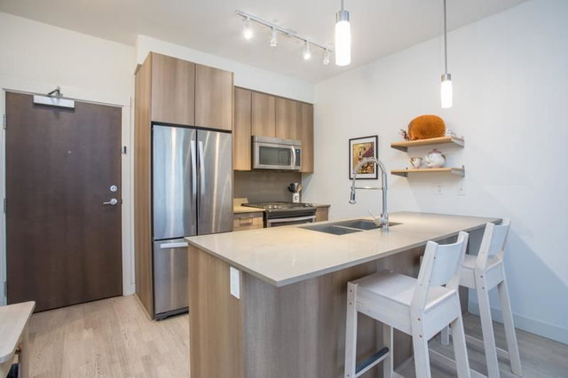 417 - 7058 14th Avenue