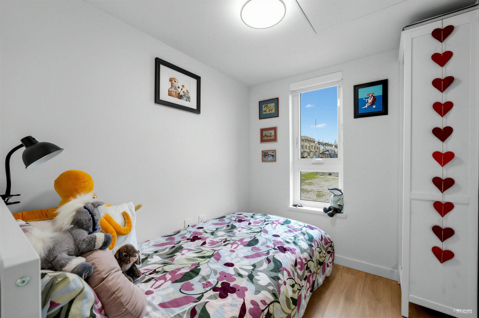 Listing Image 19