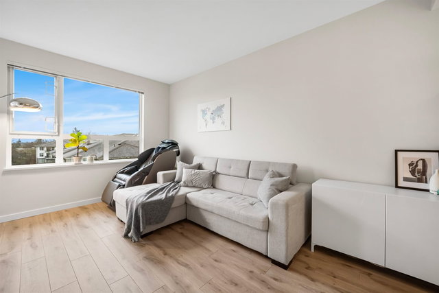 511 - 9233 Odlin Road