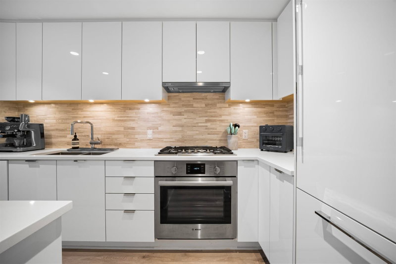511 - 9233 Odlin Road