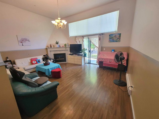 5 - 8591 Blundell Road