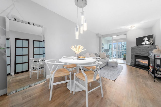 2803 - 939 Homer Street