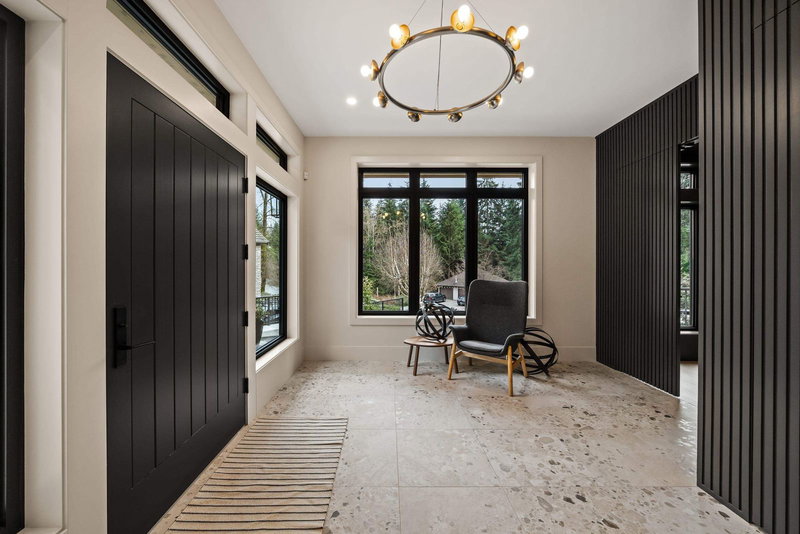 135 Oak Court, Anmore, V3H 4W9 | Image 3