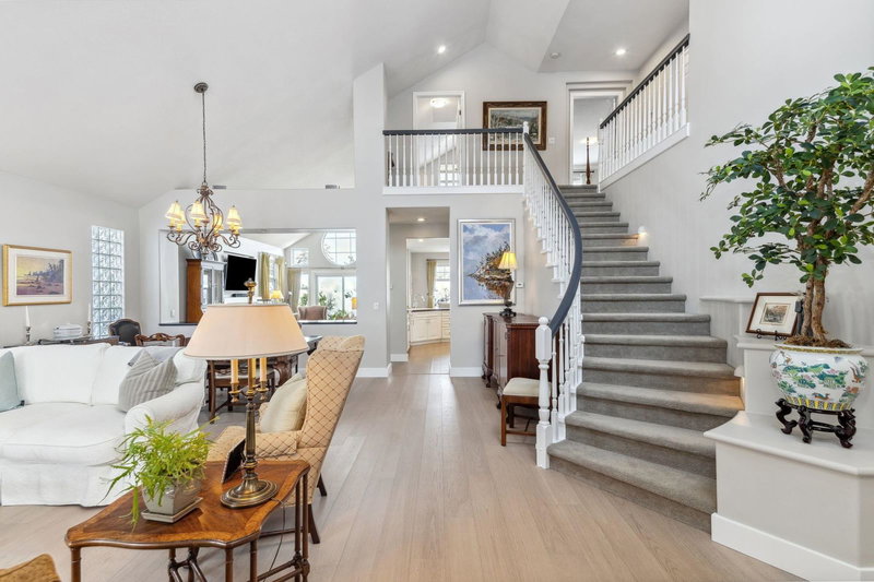 1 - 5110 Alderfeild Place, West Vancouver, V7W 2W7 | Image 3