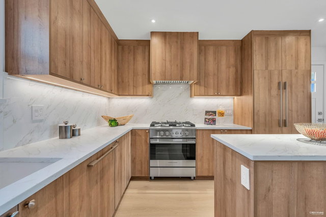 103 - 1125 Cartier Avenue