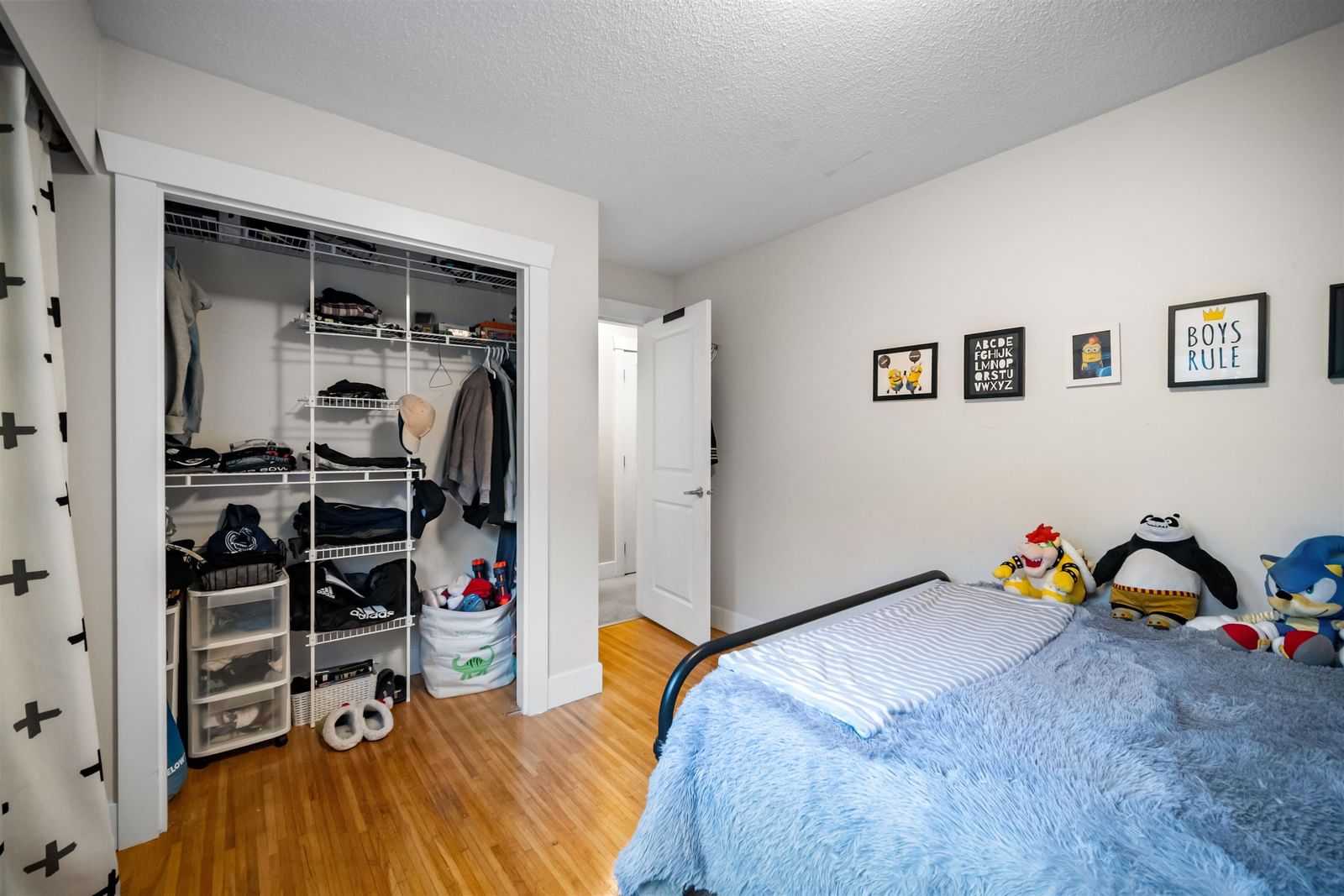 Listing Image 17