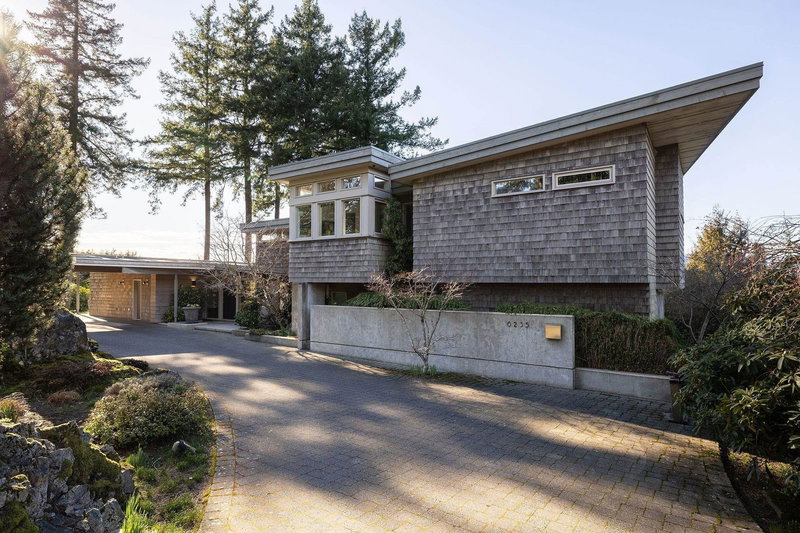6235 Overstone Drive, West Vancouver, V7W 1X9 | Image 2