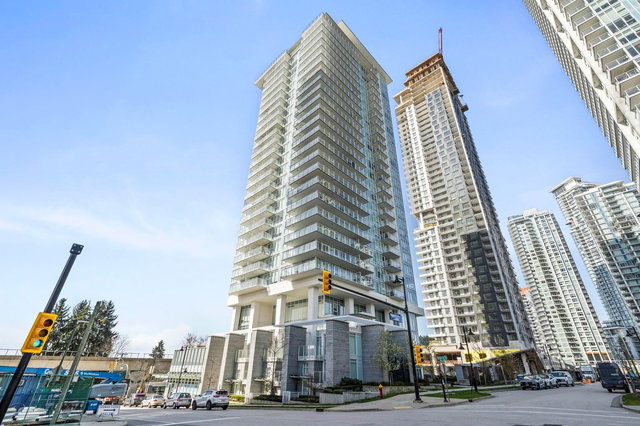 1303 - 652 Whiting Way