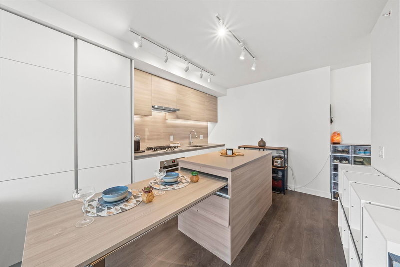 1303 - 652 Whiting Way, Coquitlam, V3J 0K3 | Image 3