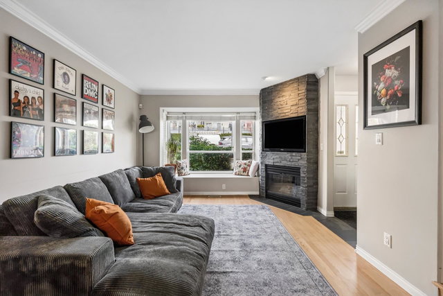 104 - 225 6th Street E