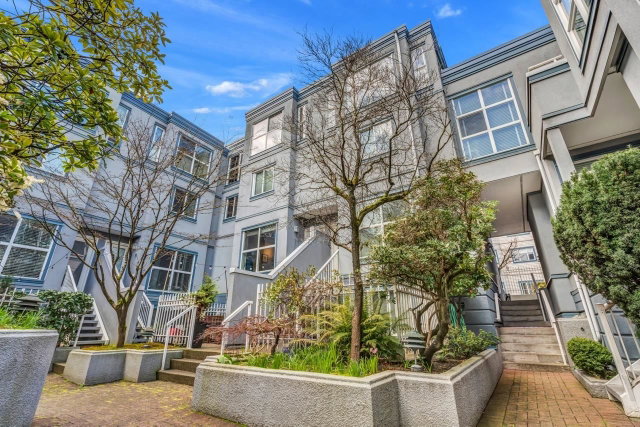 11 - 877 7th Avenue W