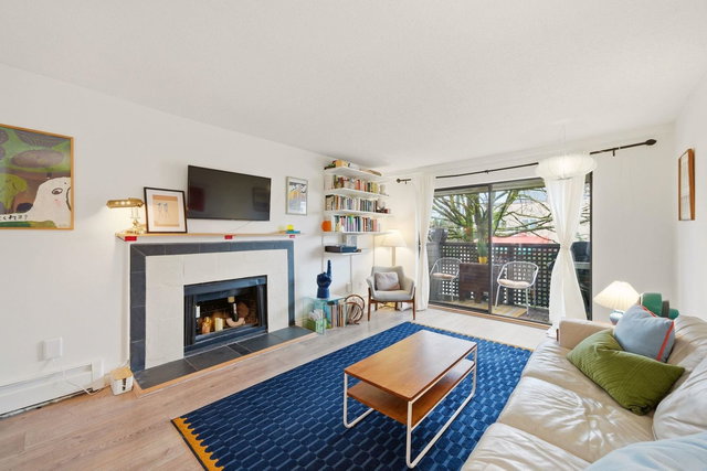 207 - 2215 Dundas Street