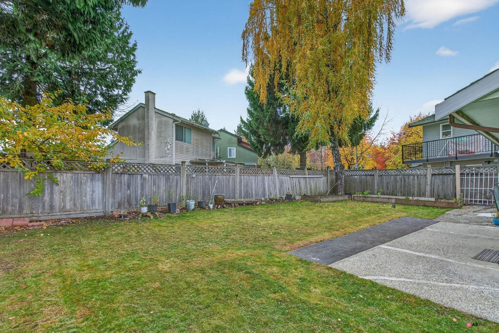 Listing Image 10