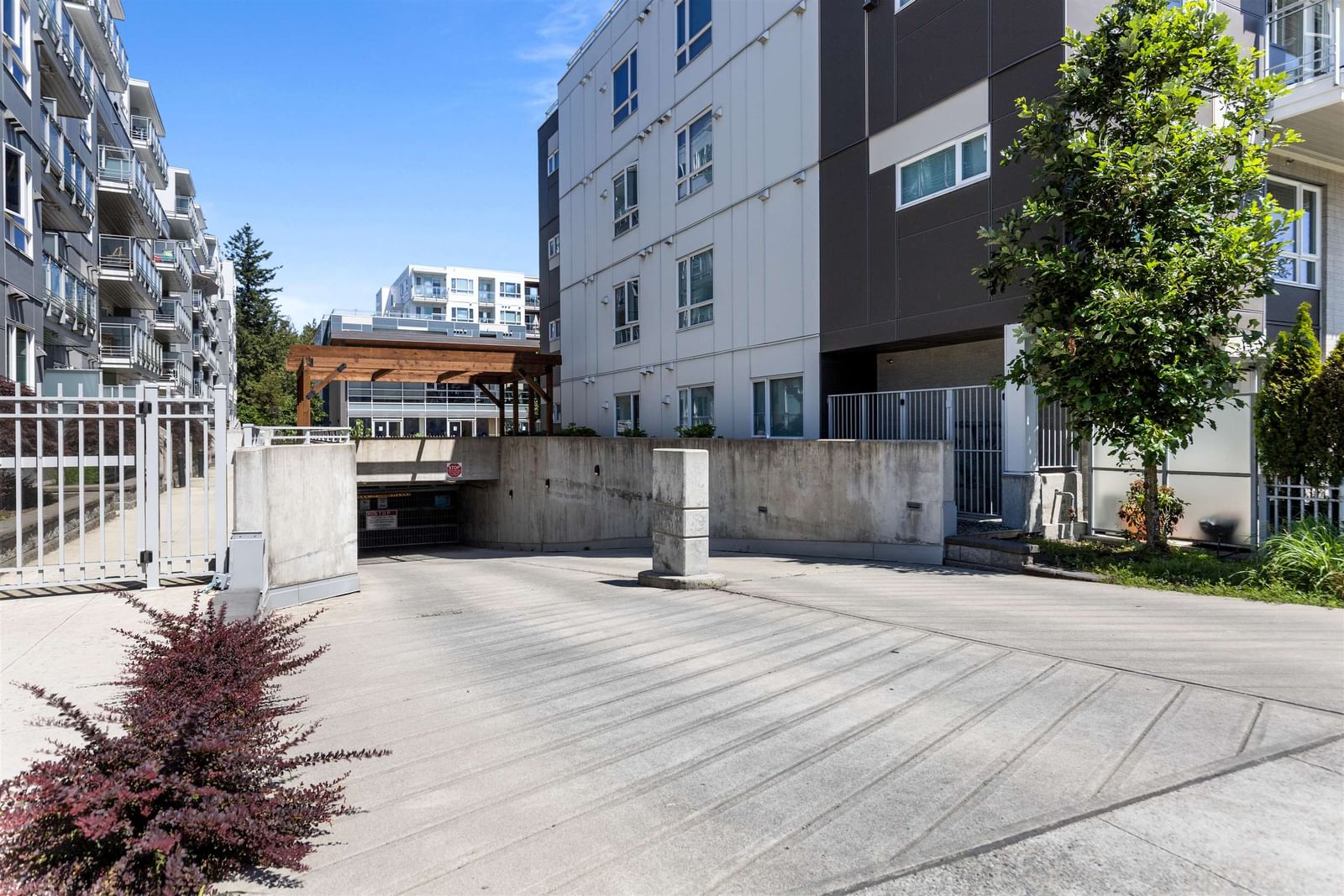 Listing Image 14