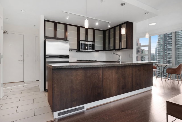 2404 - 1225 Richards Street