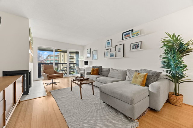 301 - 1352 10th Avenue W