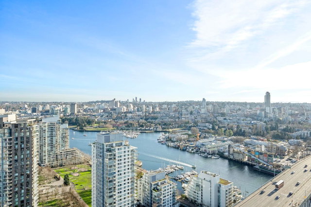 4001 - 1480 Howe Street