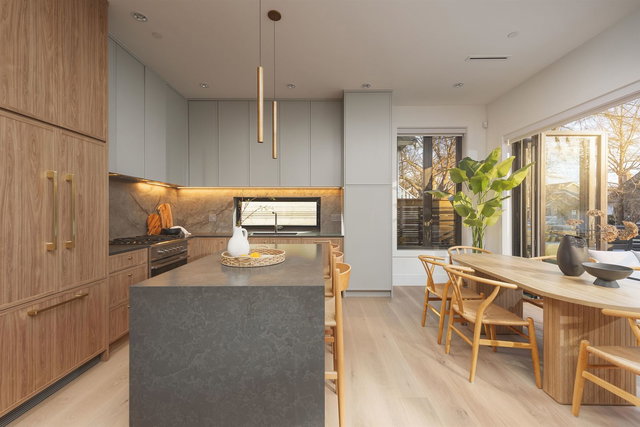 1 - 2684 Oxford Street