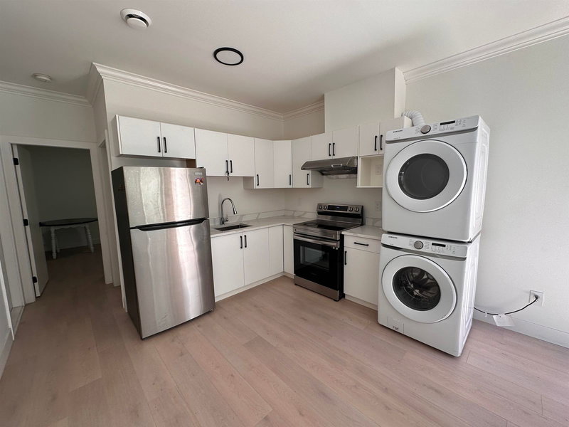 37xx Myrtle Street, Burnaby, V5C 4E8 | Image 3