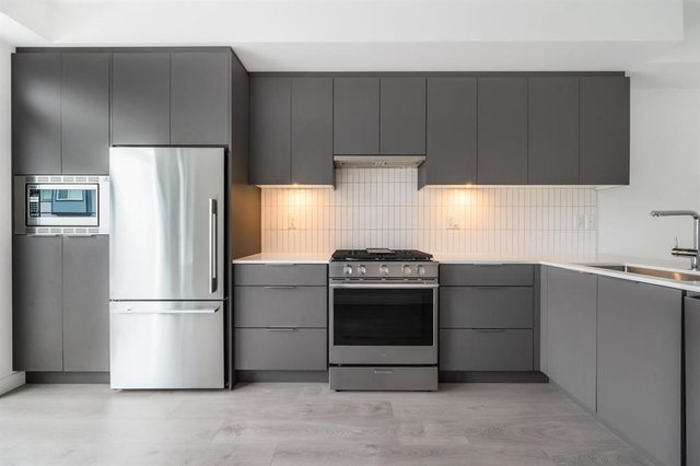 1X - 4375 Cormorant Way