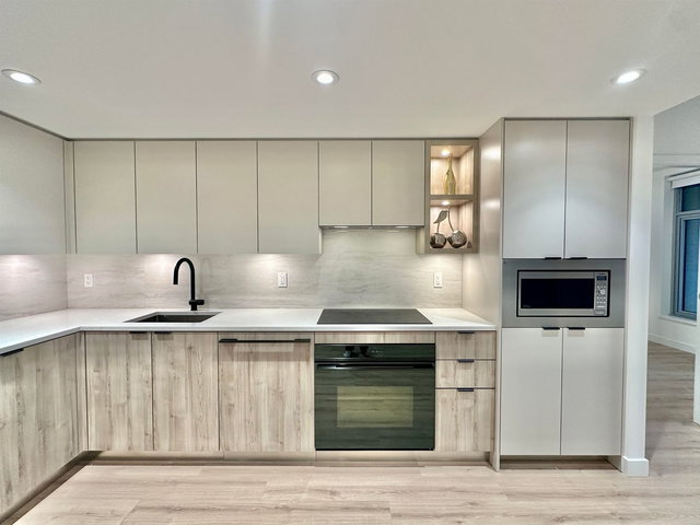 501 - 755 Harbourside Drive