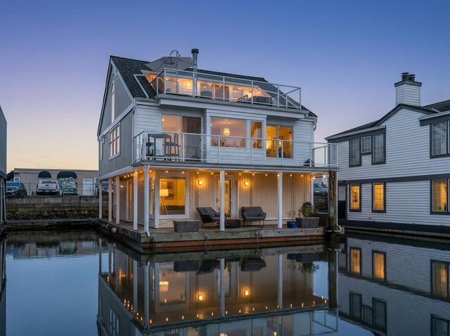 10 - 3459 River Road W