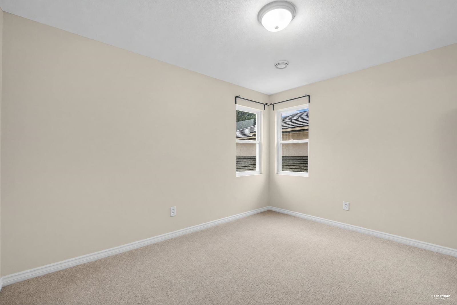 Listing Image 30