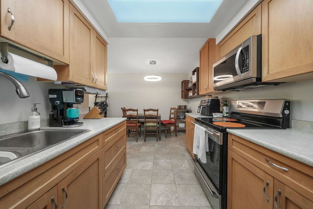 201 - 444 6th Avenue E