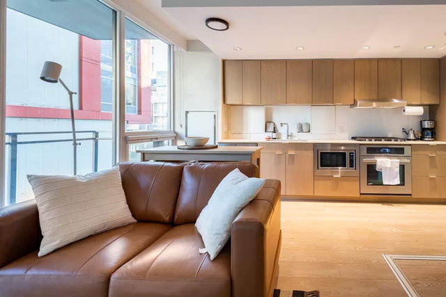 303 - 111 1st Avenue E