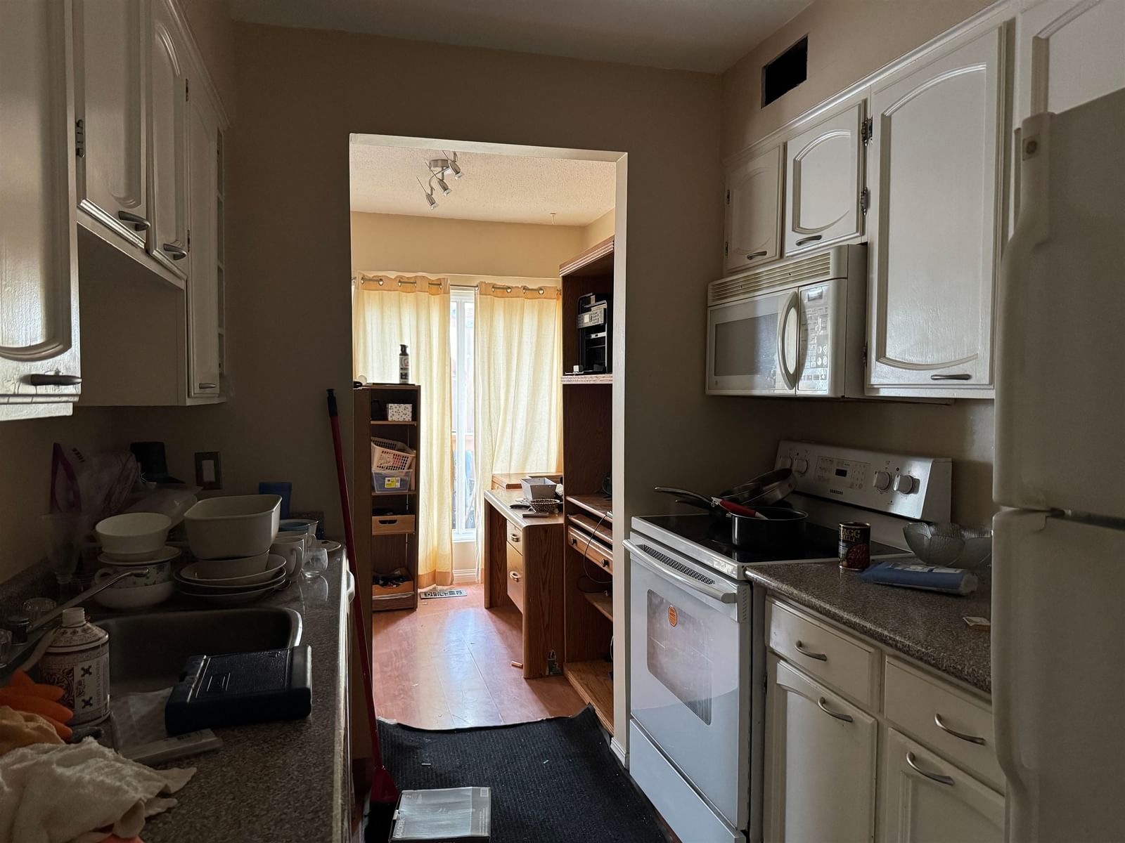 Listing Image 5