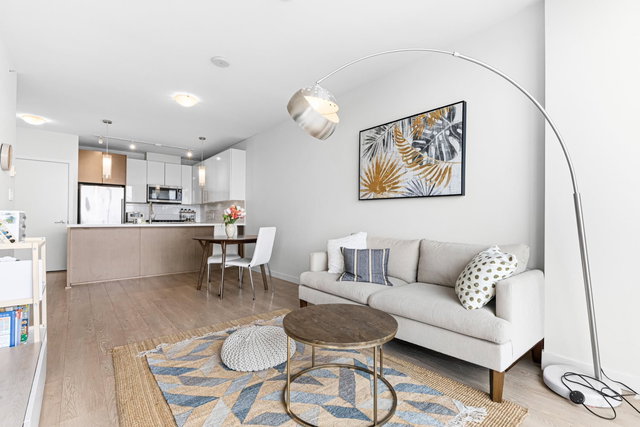 1012 - 271 Francis Way