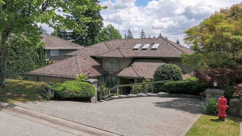 3938 Braemar Place, North Vancouver, V7N 4M8 | Image 2