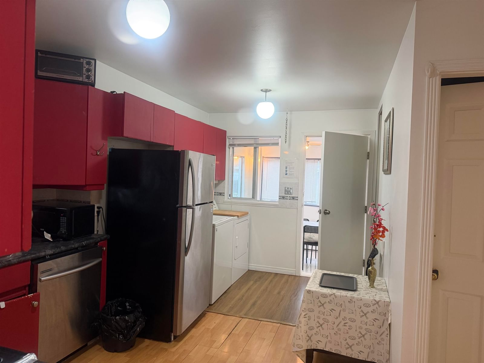 Listing Image 10
