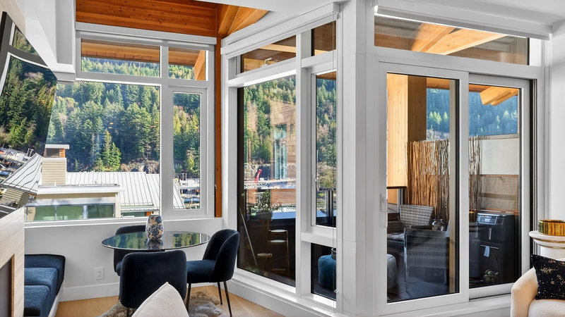 6687 Nelson Avenue #506, West Vancouver, British Columbia