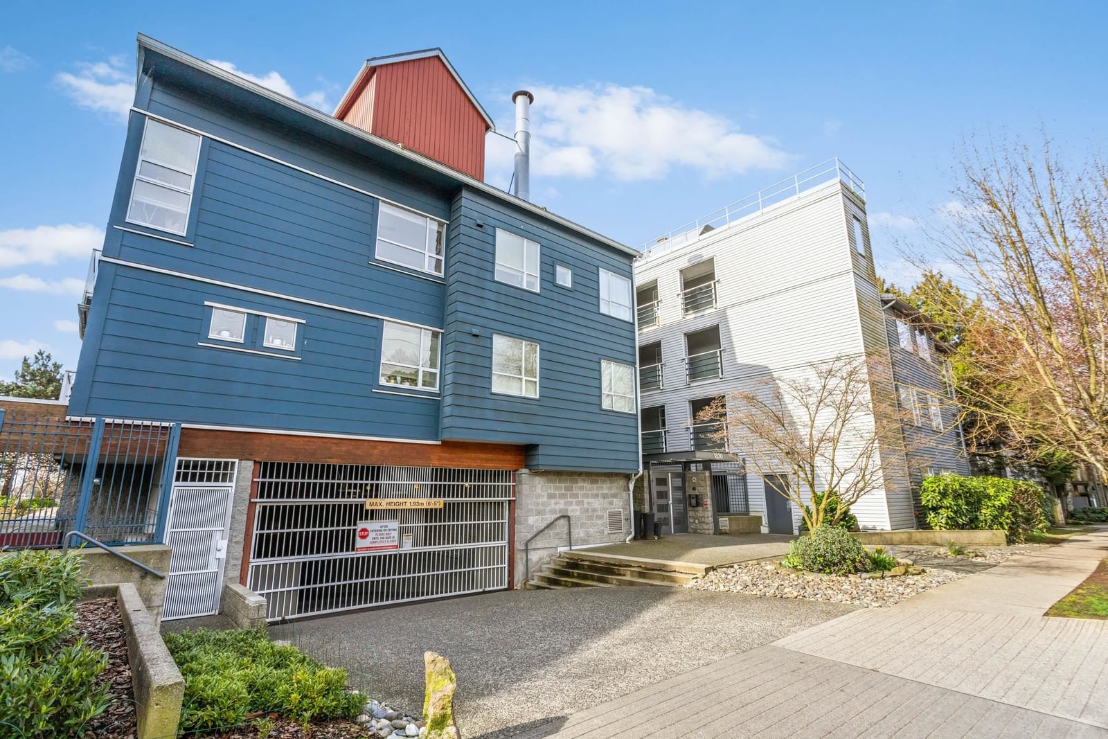 Listing Image 17