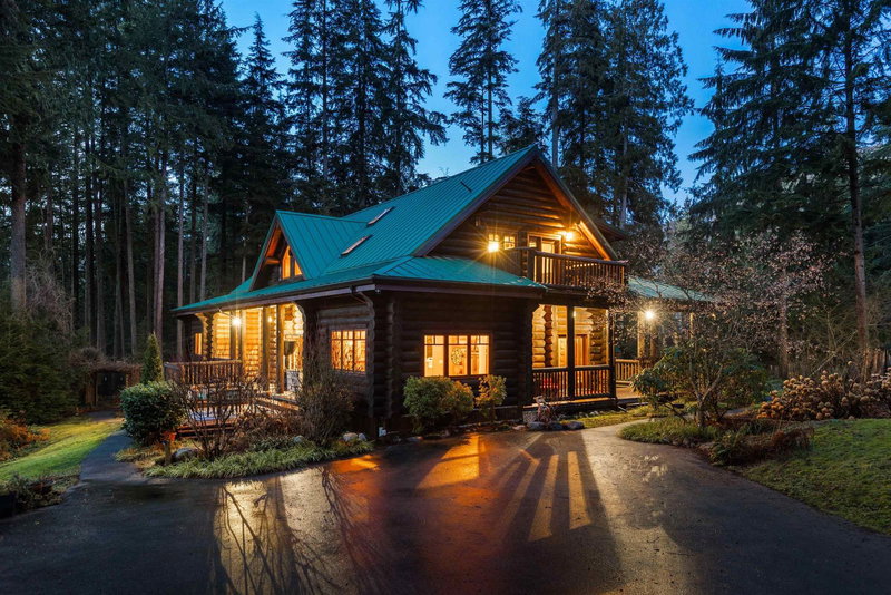 3025 Anmore Creek Way, Anmore, V3H 5G6 | Image 2