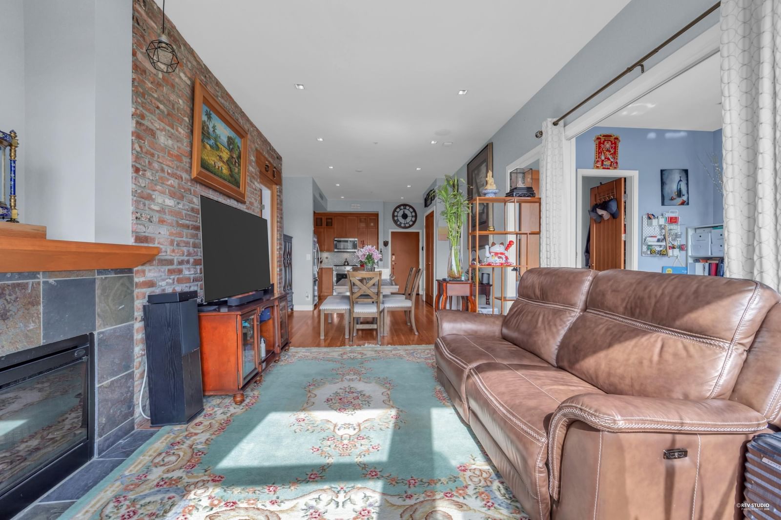 Listing Image 9