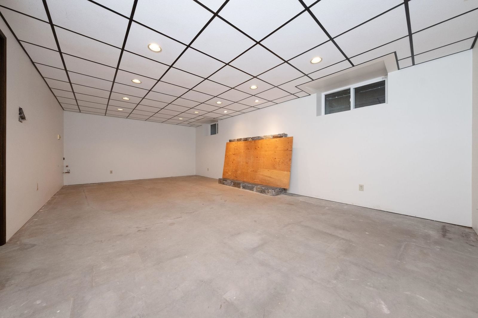 Listing Image 28