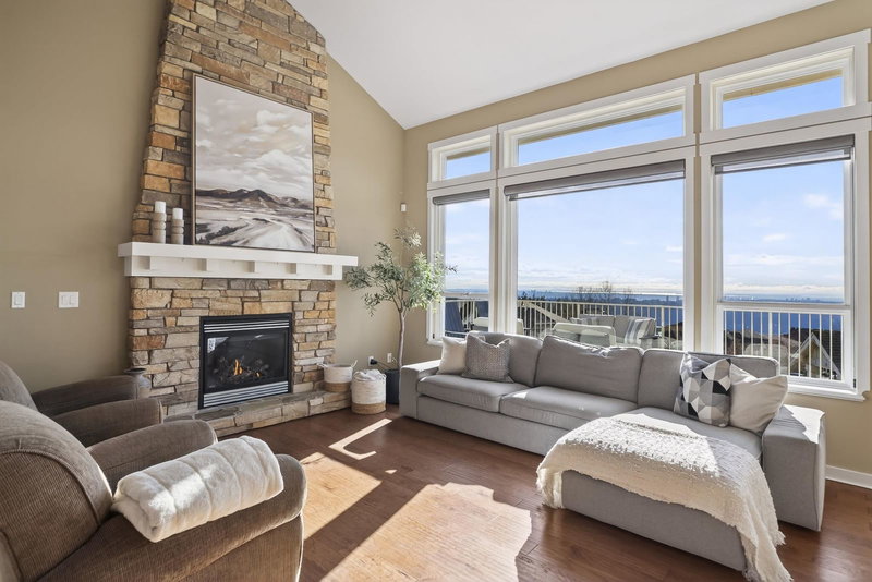 4 Hickory Drive, Port Moody, V3H 5L9 | Image 2