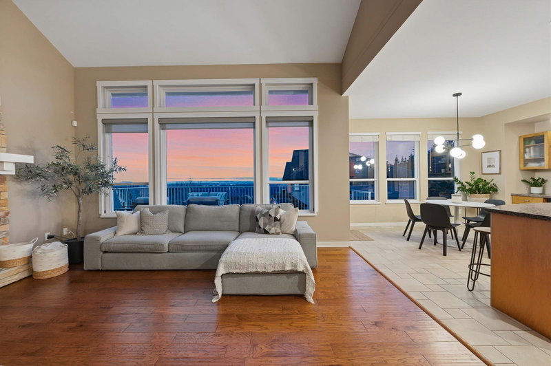 4 Hickory Drive, Port Moody, V3H 5L9 | Image 3