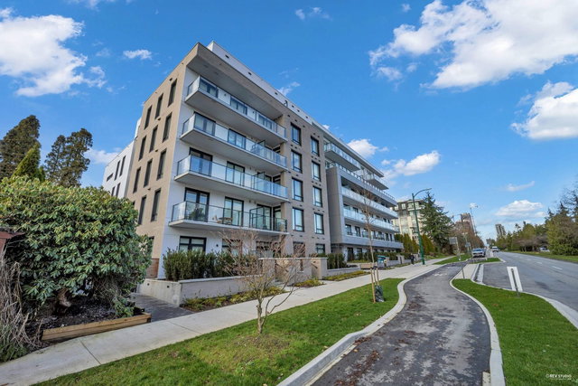 305 - 6859 Cambie Street